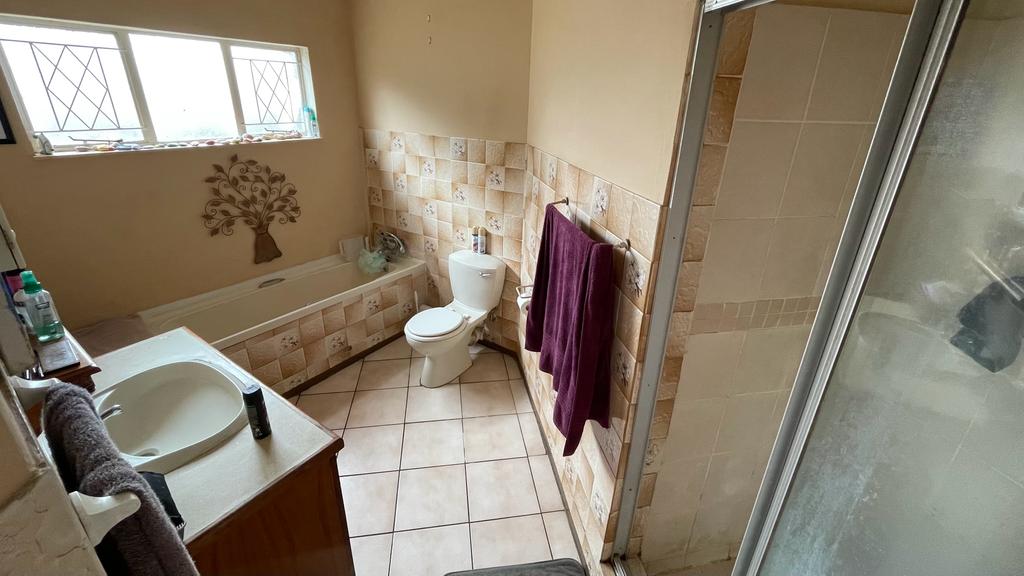 4 Bedroom Property for Sale in Uitsig Free State